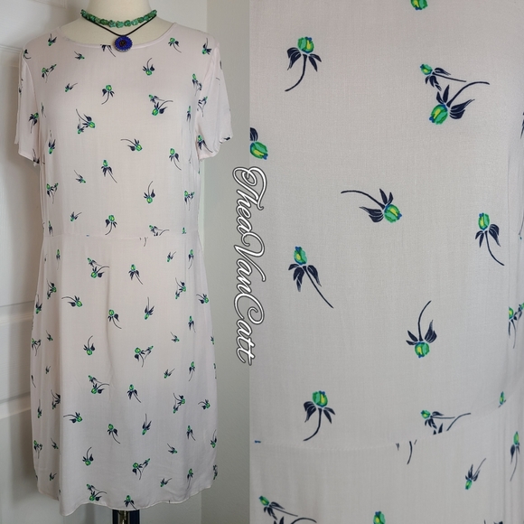 Free People ๐ธ floral rosebuds short sleeves shirt dress semi sheer size 8 NWT๐ธ - Picture 2 of 8